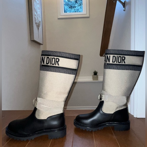 Dior Women's Black and Cream Winter Boots - Picture 6 of 15
